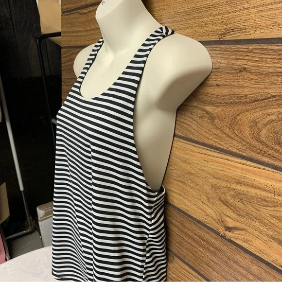 Calia workout tank size XS black/white striped with mesh interior - Picture 2 of 10